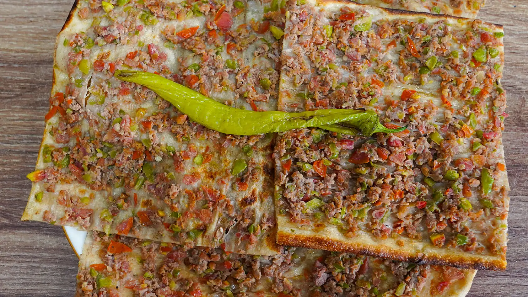 Konya'da etliekmek skandalı! İç harcından bunlar çıktı