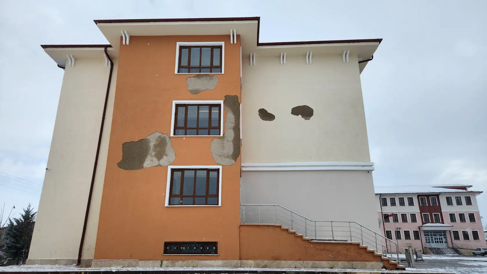 Konya'da fırtınadan etkilenen okullara 7.8 milyonluk destek!