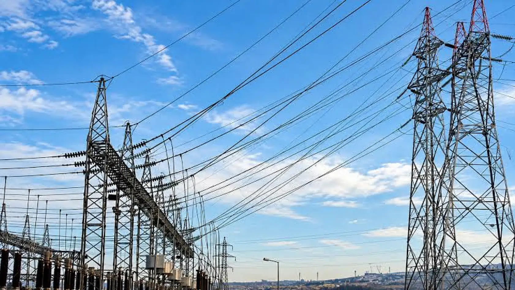 Konyalılar dikkat! Çok sayıda adreste elektrikler kesiliyor (12.10.2026)