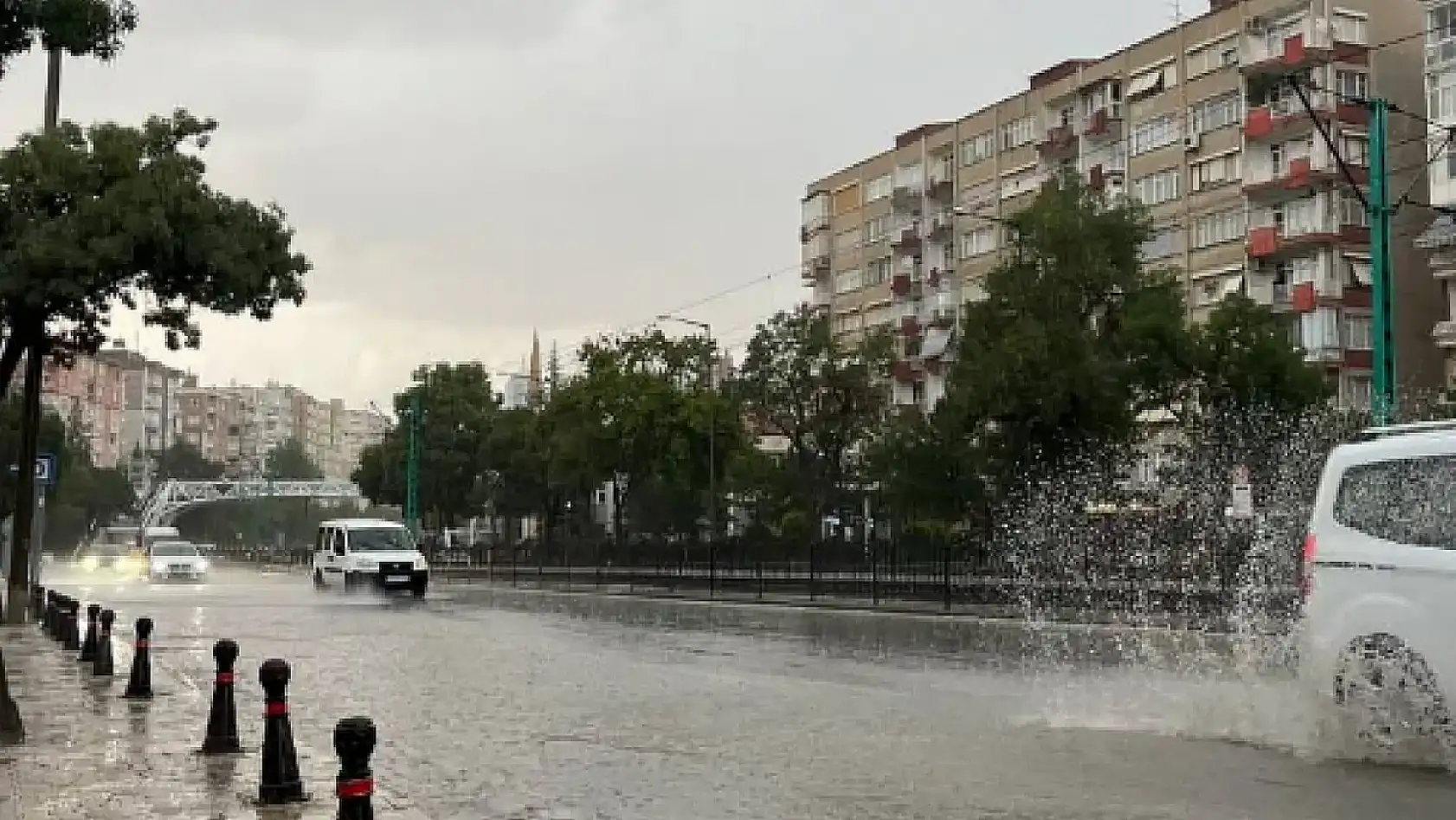 Dışarı çıkacaklar dikkat, Konya'da hava ters köşe yapacak! Bir yanda kavurucu sıcak bir yanda...