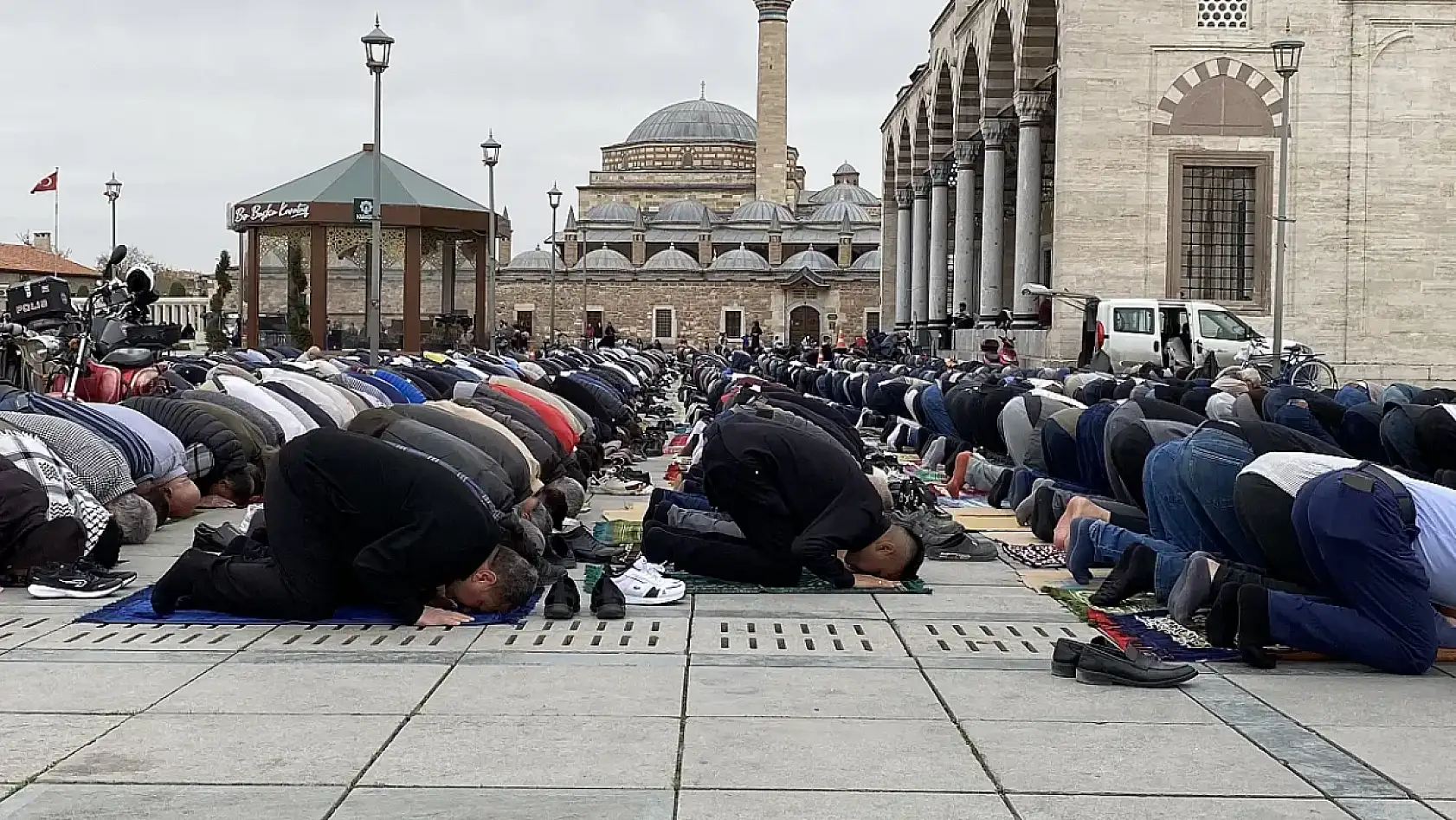 Konya'da Ramazan Bayramı namazı hangi ilçede, saat kaçta kılınacak?