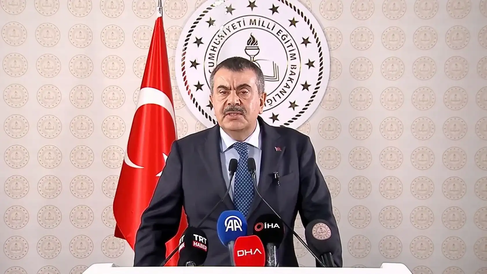 Bakan Tekin, okul güvenliği için mücadele sözü verdi!