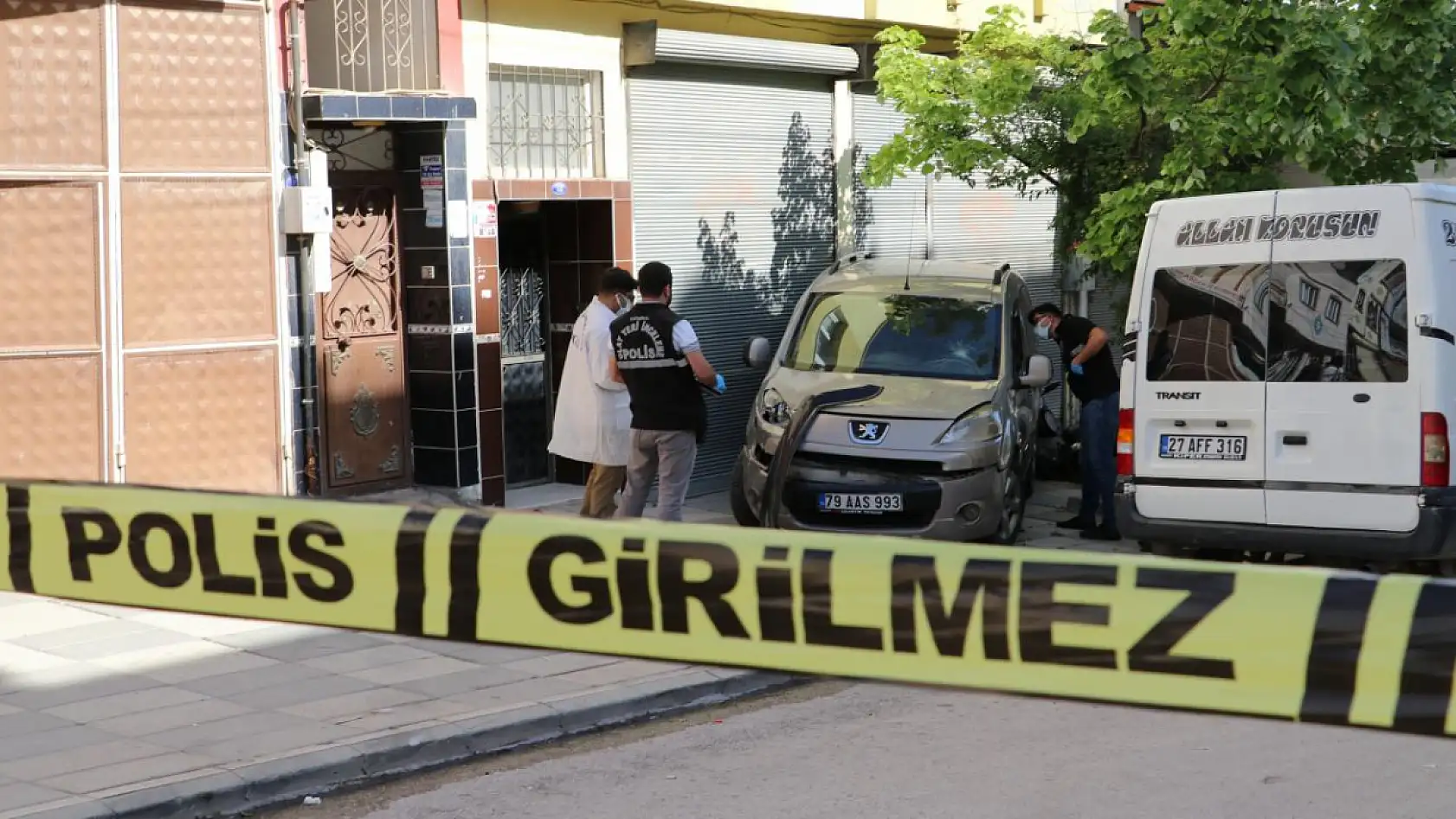 Konya'da bağ evinde dehşet! Tutukluk yapan tabanca ateş aldı