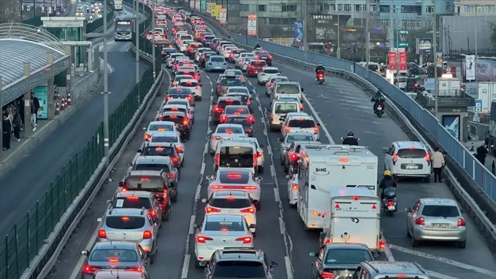 Milyonlarca araç sahibine kötü haber: Trafik sigortası zamlandı!