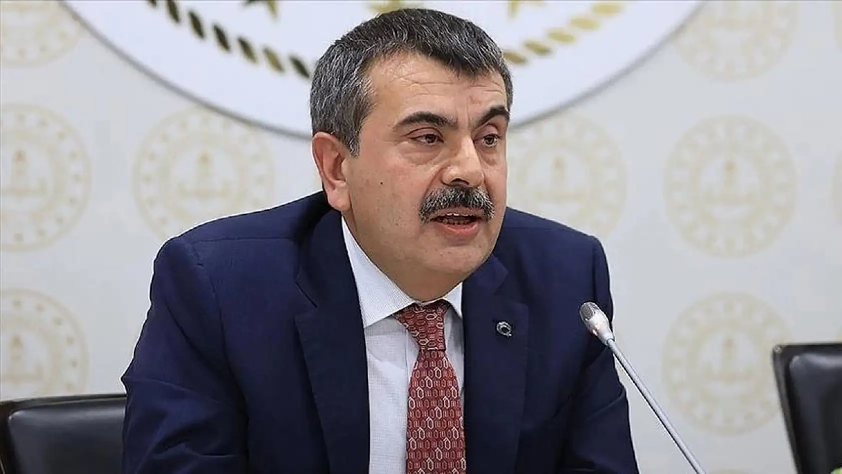 Milyonlarca Öğrenci ve Öğretmenin Beklediği Karar: Bakan Yusuf Tekin, Ara Tatil ve Öğrenciler İçin Son Kararları Açıkladı!