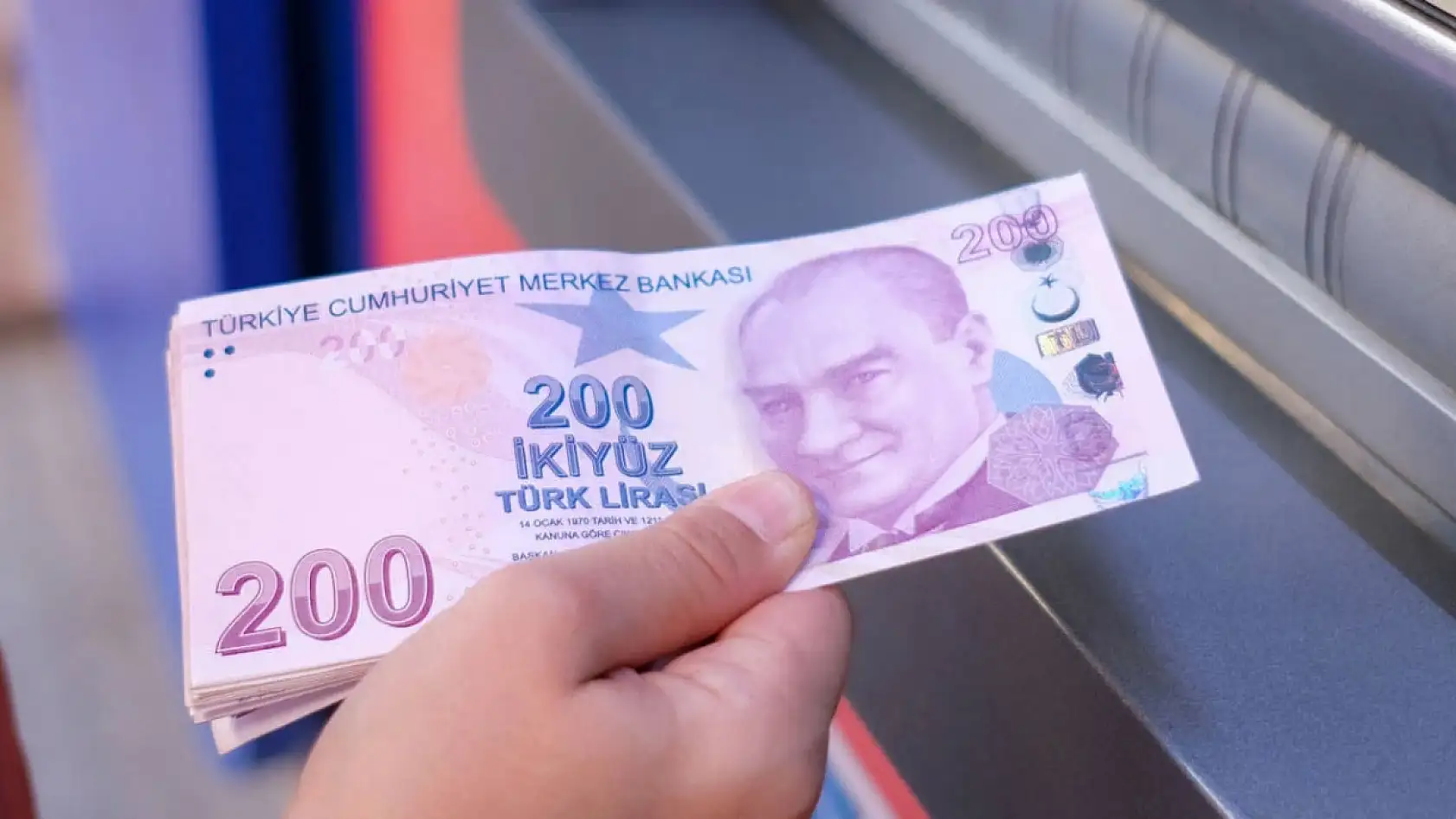 Memur ve emekli zammında kritik 3 ay! Maaşları etkileyecek mi? Verilerle açıkladı...