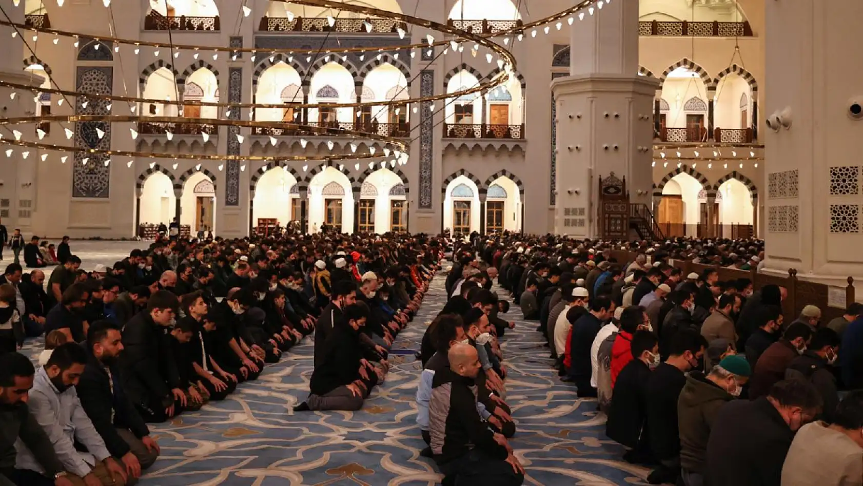 Konya'da manevi ziyafet: Enderun Usulü Teravih hangi camide kılınacak?