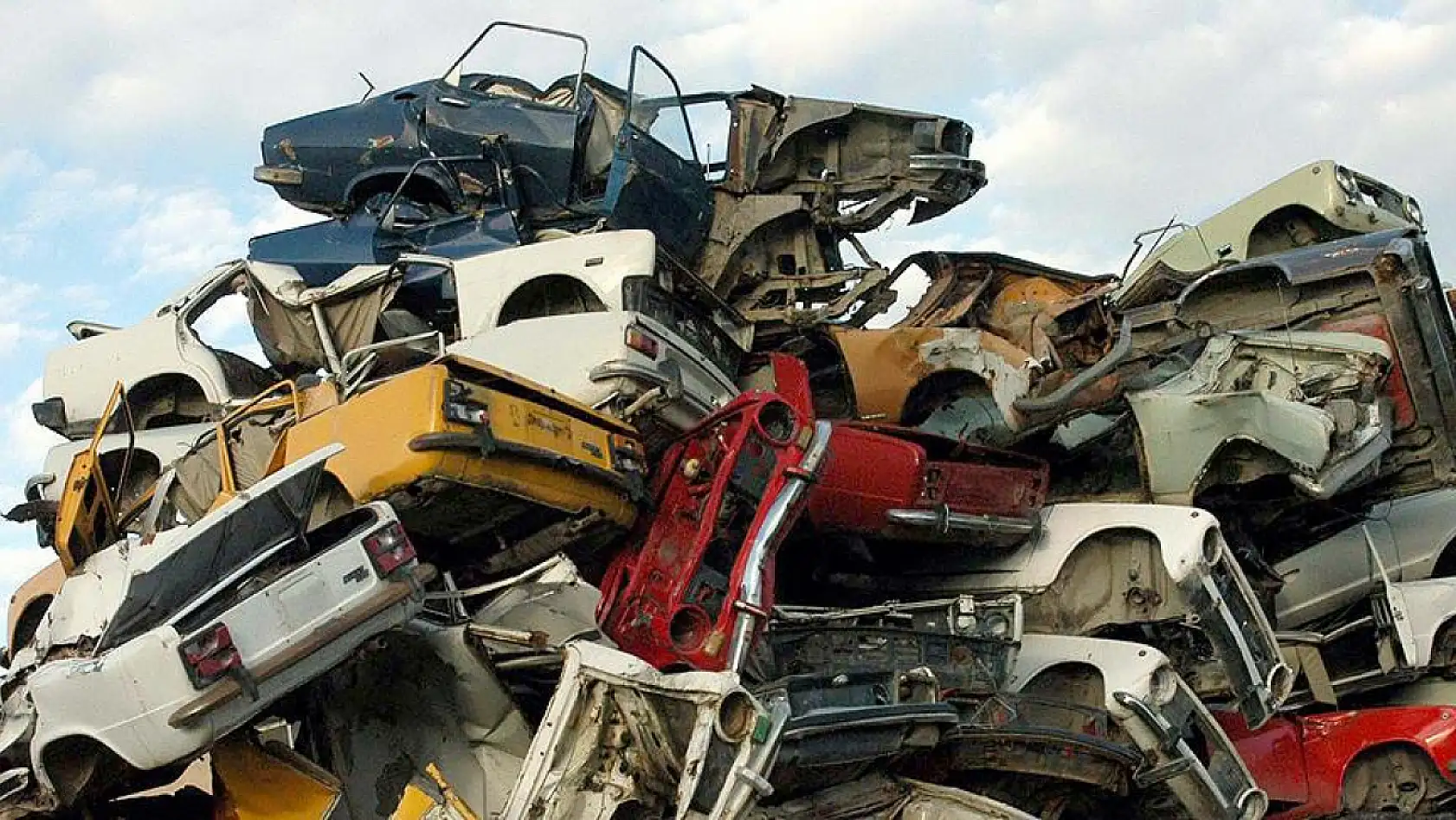 Milyonların beklediği haber geldi! Hurda araçlarda yeni dönem, ÖTV indirimi kapıda mı?