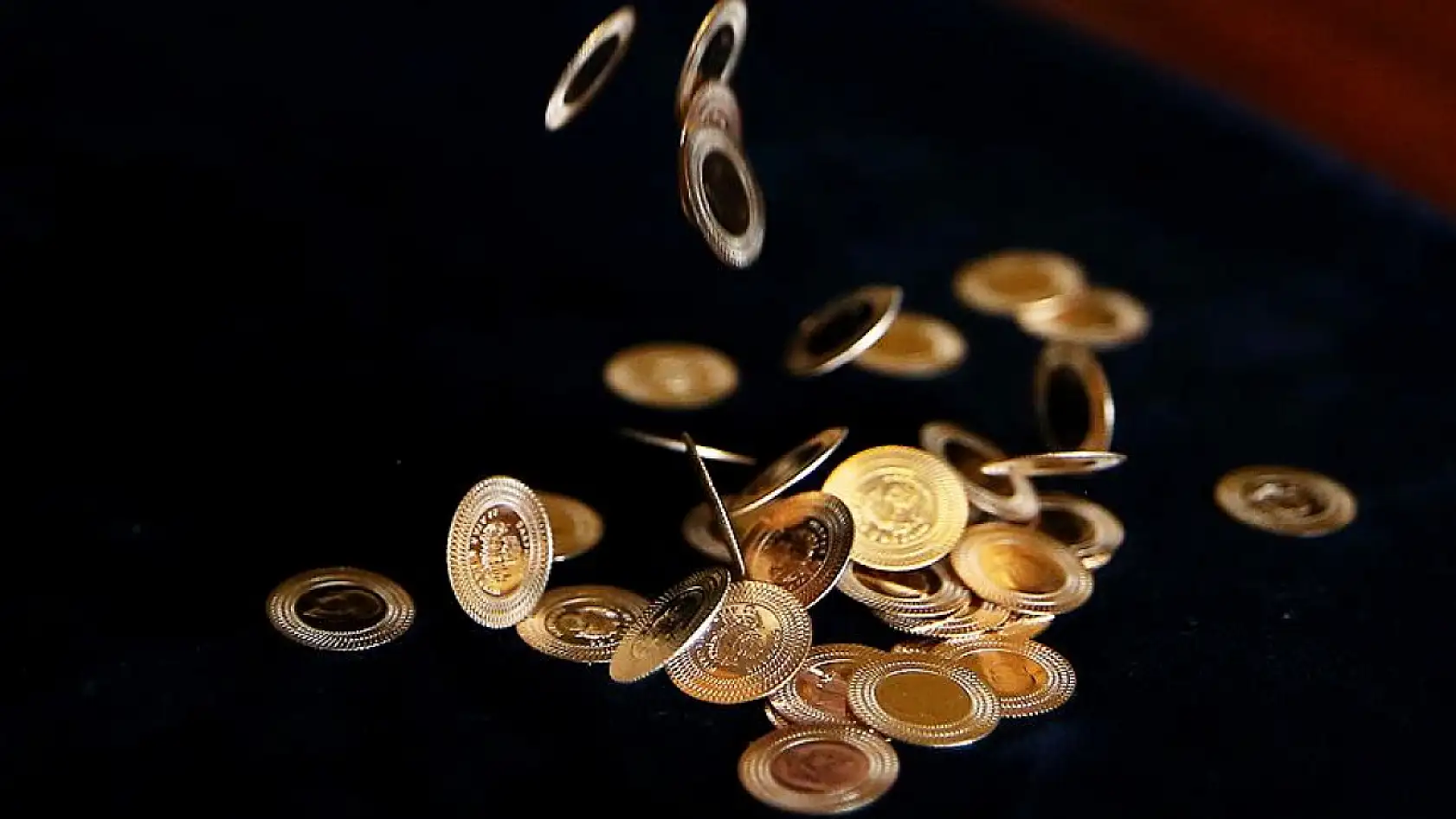 Uzmanların tahminleri doğru çıktı: Altın bu seviyelere kadar dayandı!