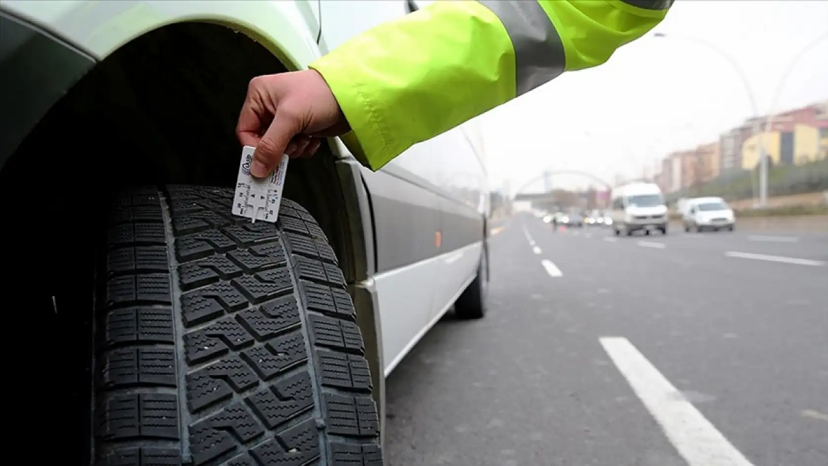 Trafik yasası yürürlükte: İşte yeni ceza listesi...