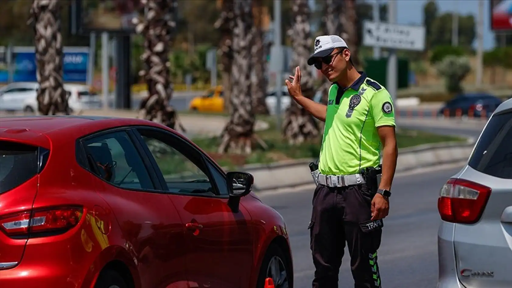Trafikte bunları yapan yandı! Cezası 200 bin TL'ye kadar çıkıyor!