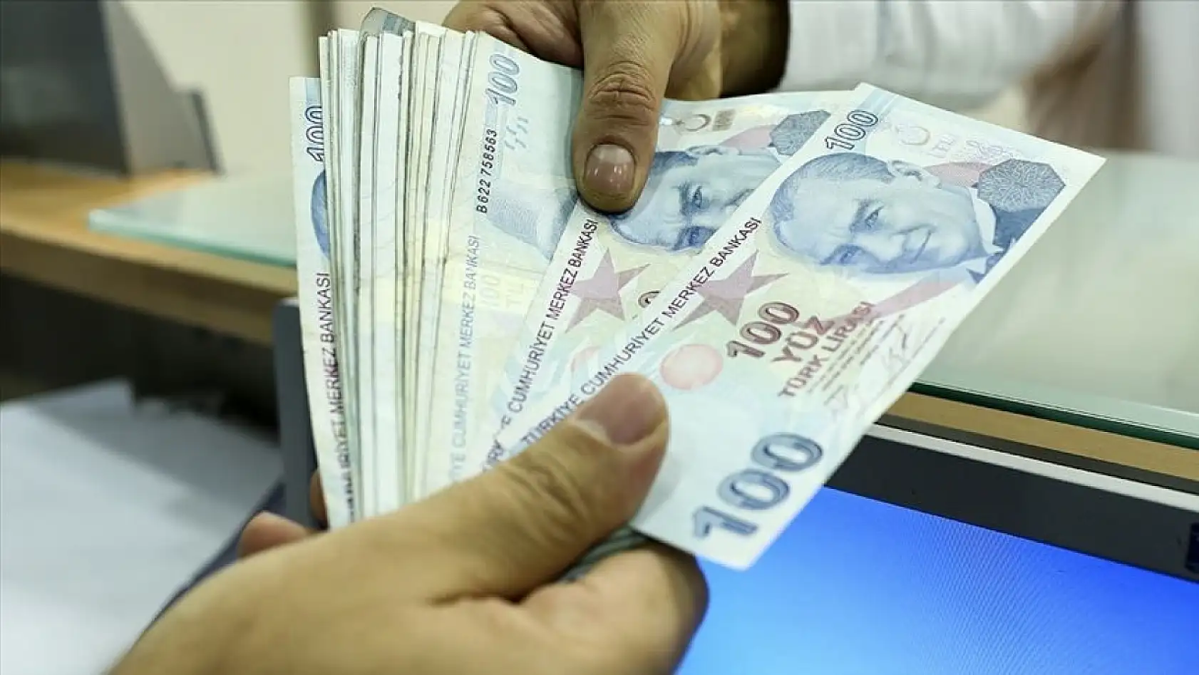Kulisler kaynıyor! Emekli bayram ikramiyesinde yüzde 25 zam ihtimali masada mı?
