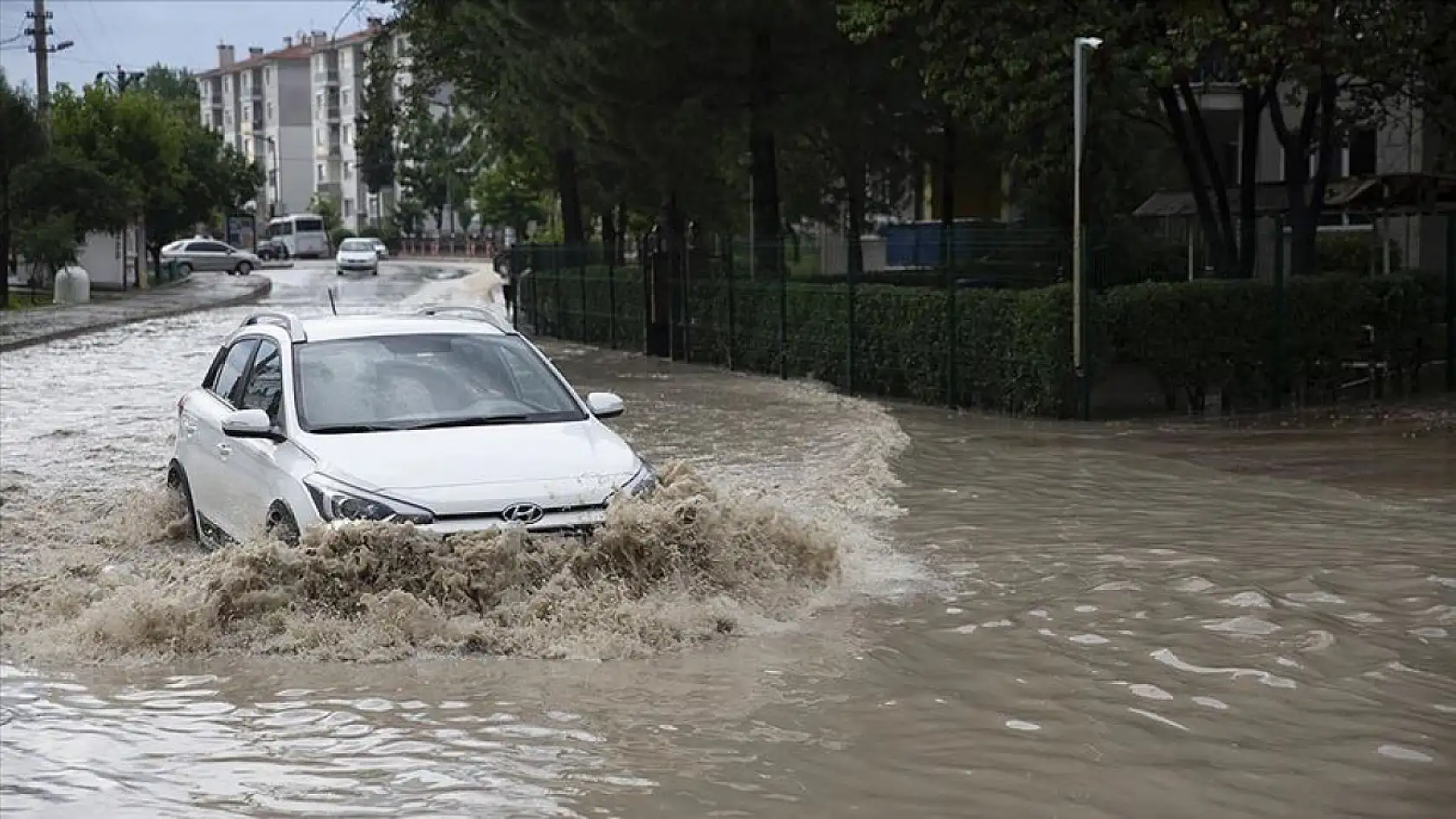 Konya'da 13 ilçe için kırmızı alarm: Taşkınlara dikkat!