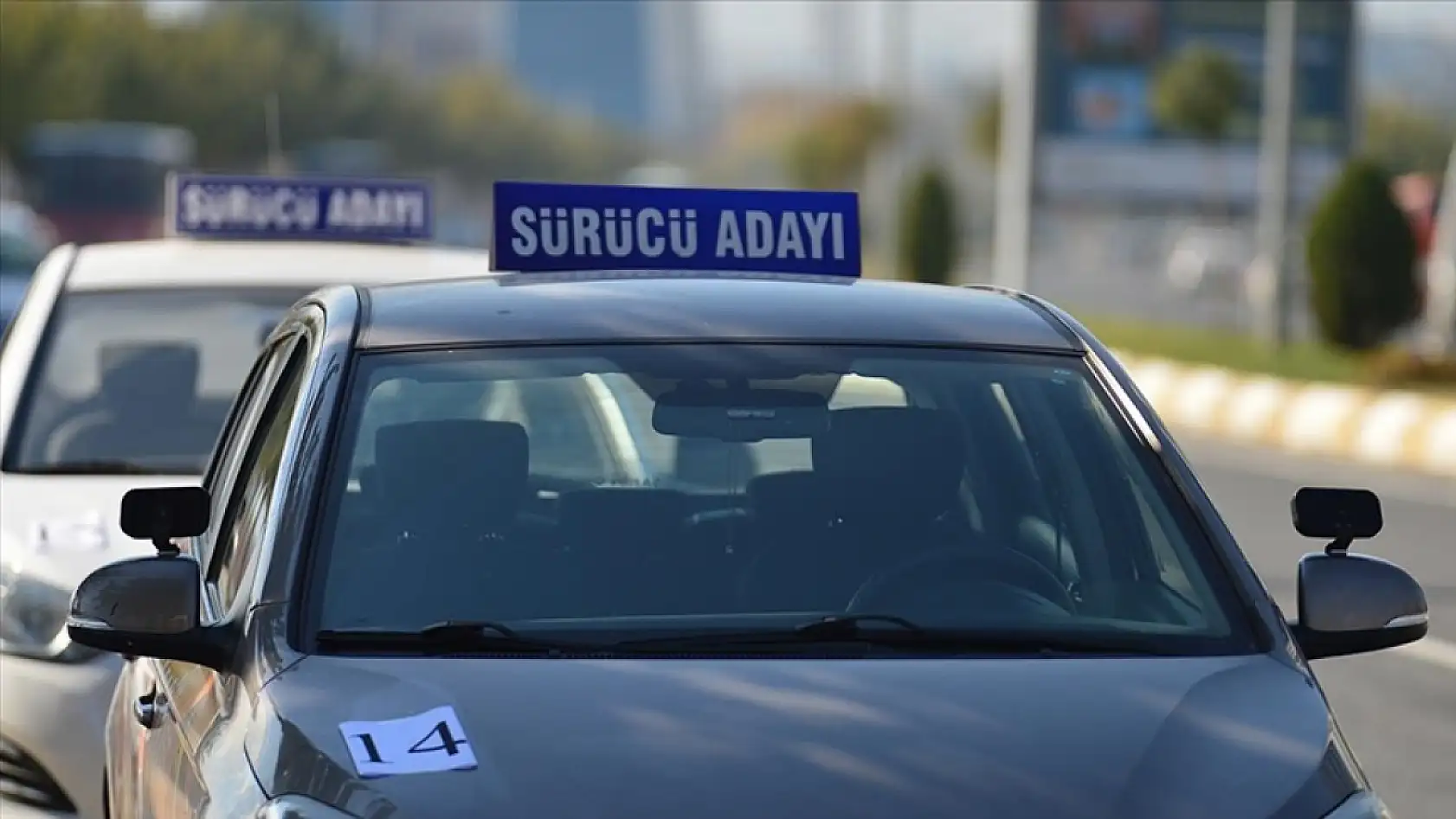 Ehliyet almak isteyen gençler müjde! Avantajlı sürüş için son kayıt tarihi açıklandı!