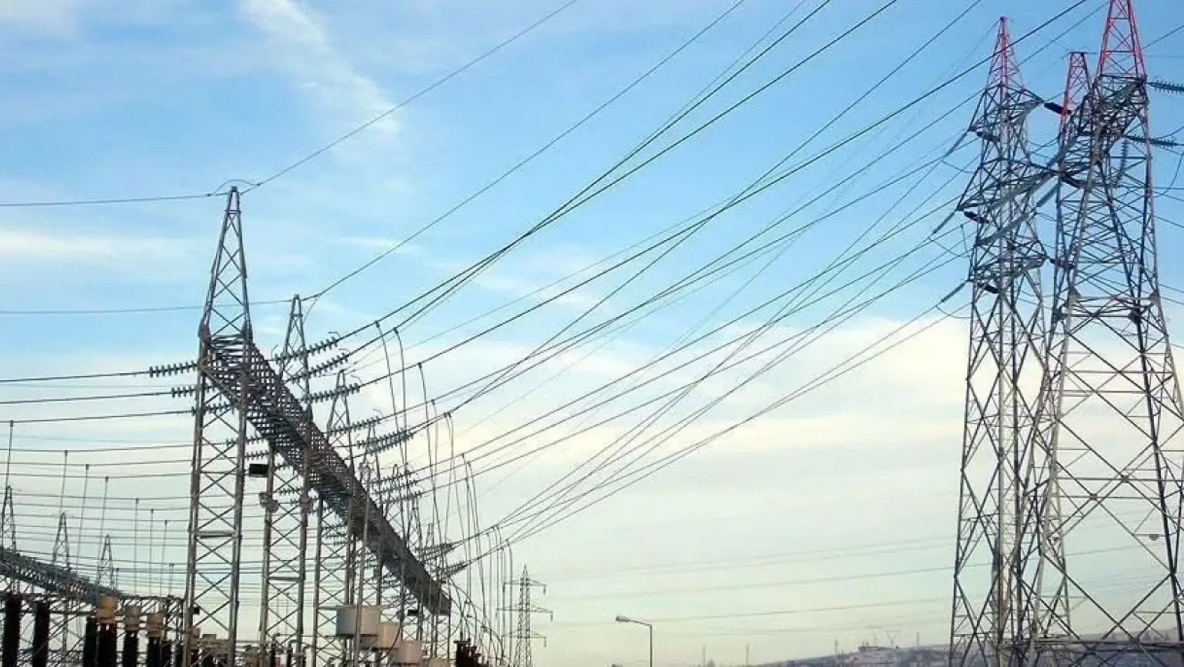 Konya merkezde saatlerce sürecek dev elektrik kesintisi kapıda! Bu listede adresiniz olabilir