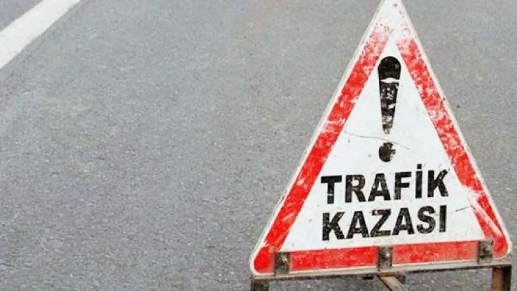 Son dakika: Konya'da can pazarı! Hafif ticari araç ile otomobil feci çarpıştı!