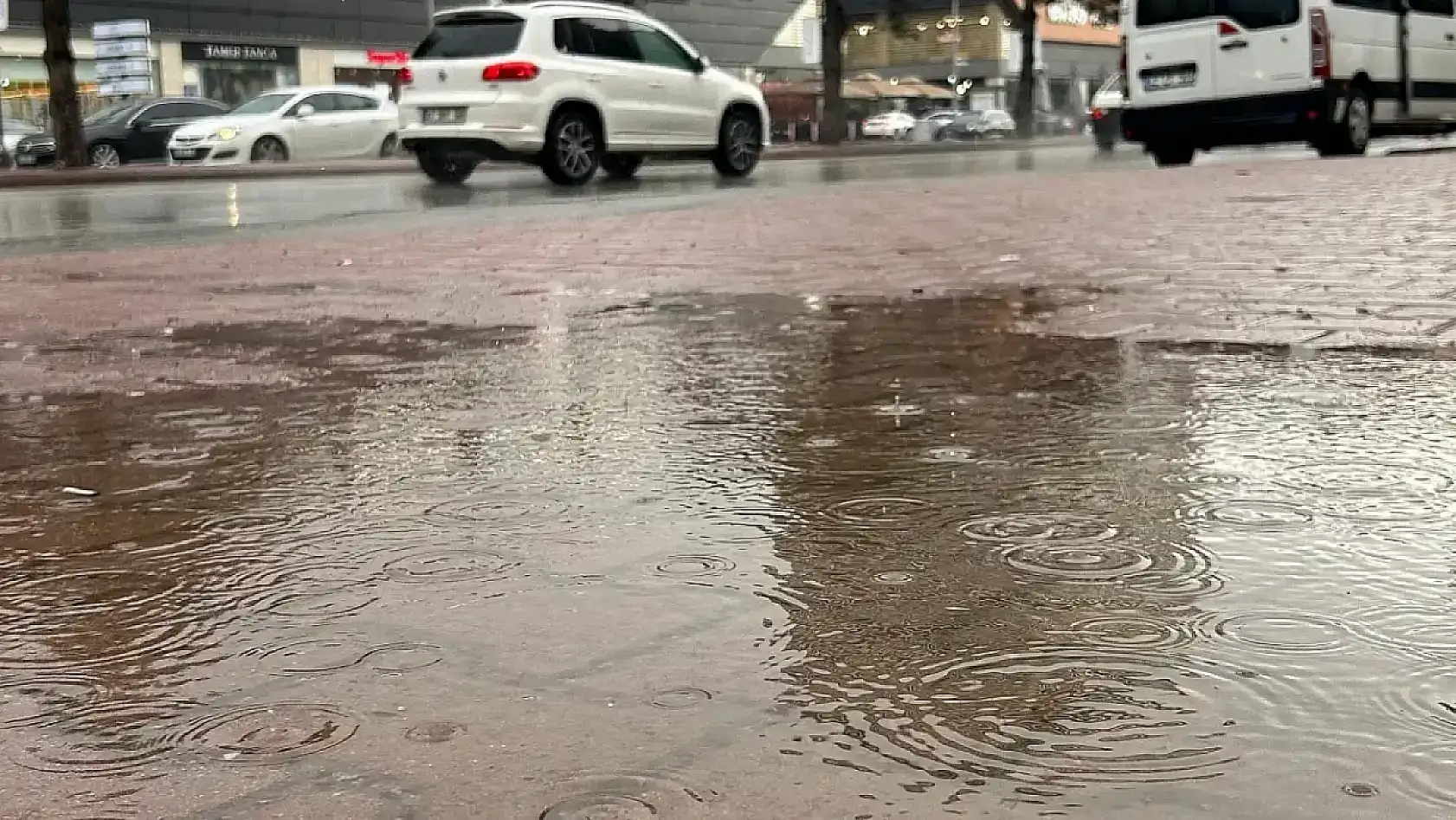 Konya'da yeni haftada hava durumu nasıl olacak? Tedbirsiz dışarı çıkmayın!