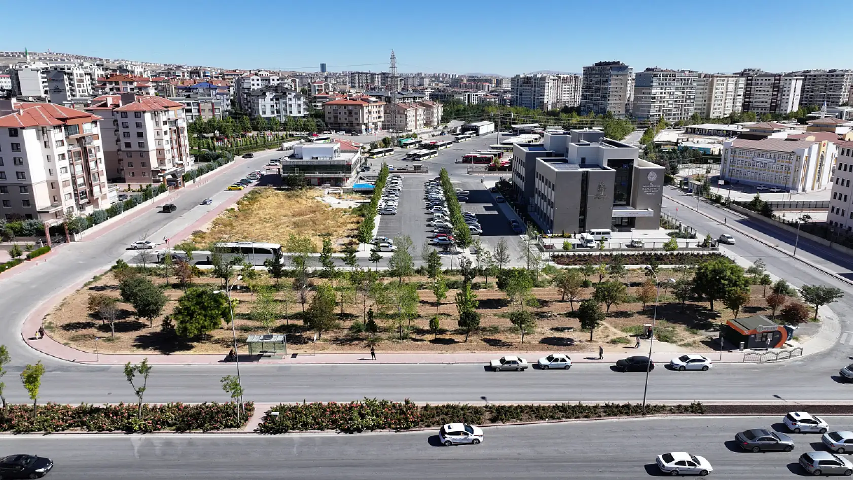Konya'da alkışlanacak hareket: Ağaçlar kökleriyle taşındı!