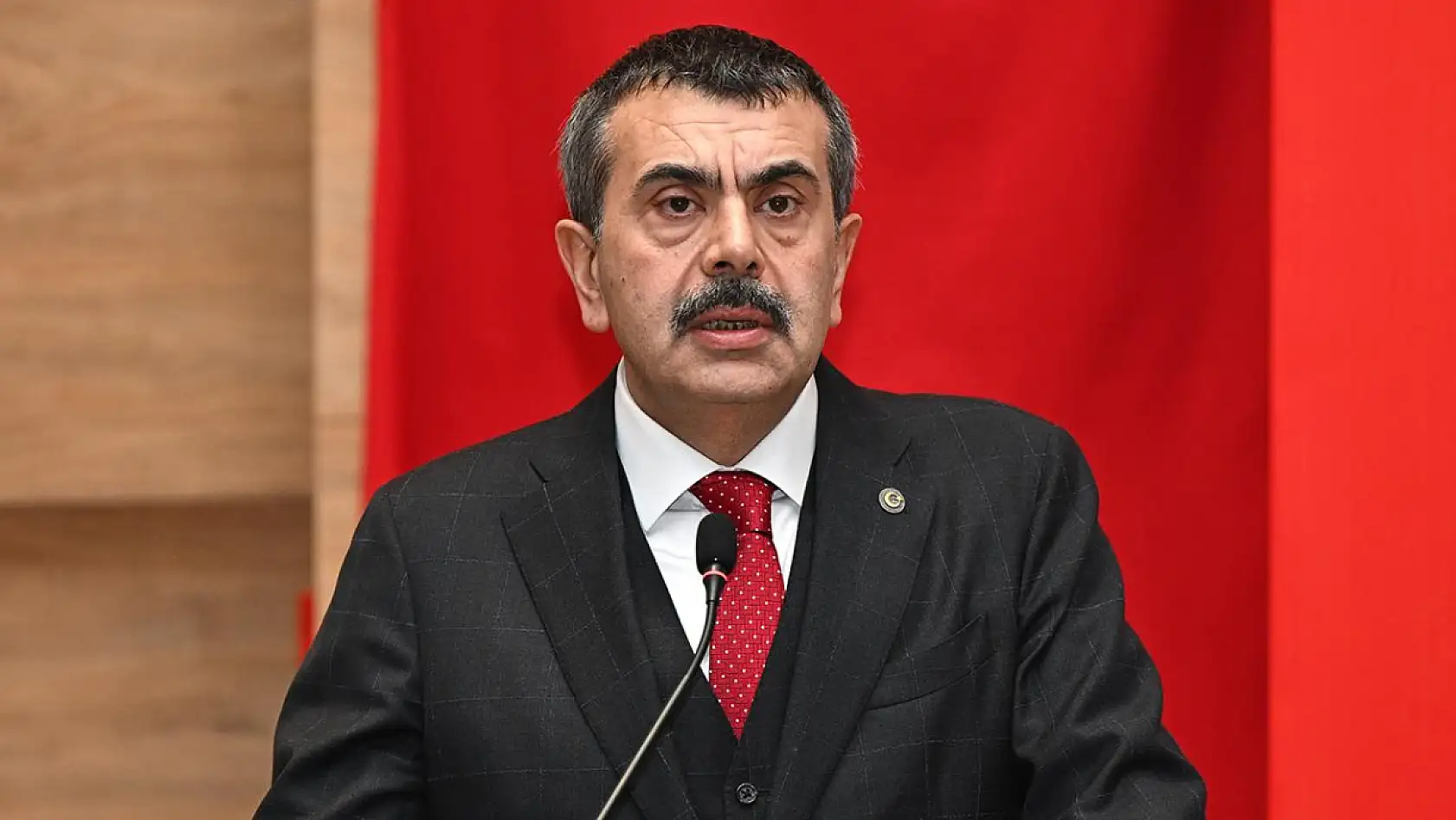Bakan Tekin, okul güvenliği için mücadele sözü verdi!
