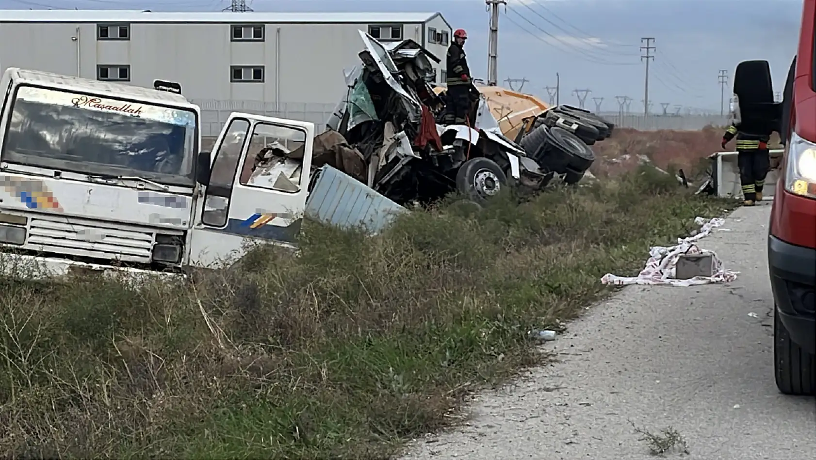 Konya'da yürekler yandı: Tırın kamyona çarptığı kazada 1 ölü, 1 yaralı…