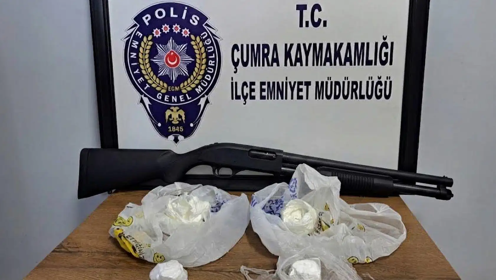 Konya'da zehir tacirlerine darbe! 4 kişi tutuklandı