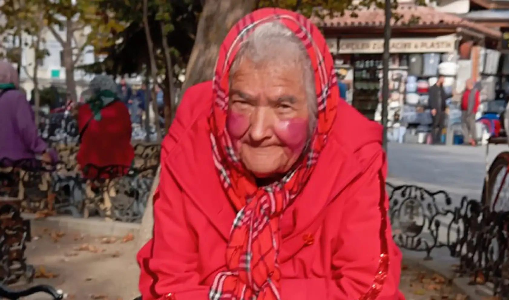 Konya'nın 'Kırmızılı Kadın'ı Sultan Özcan'ın cenaze programı açıklandı!