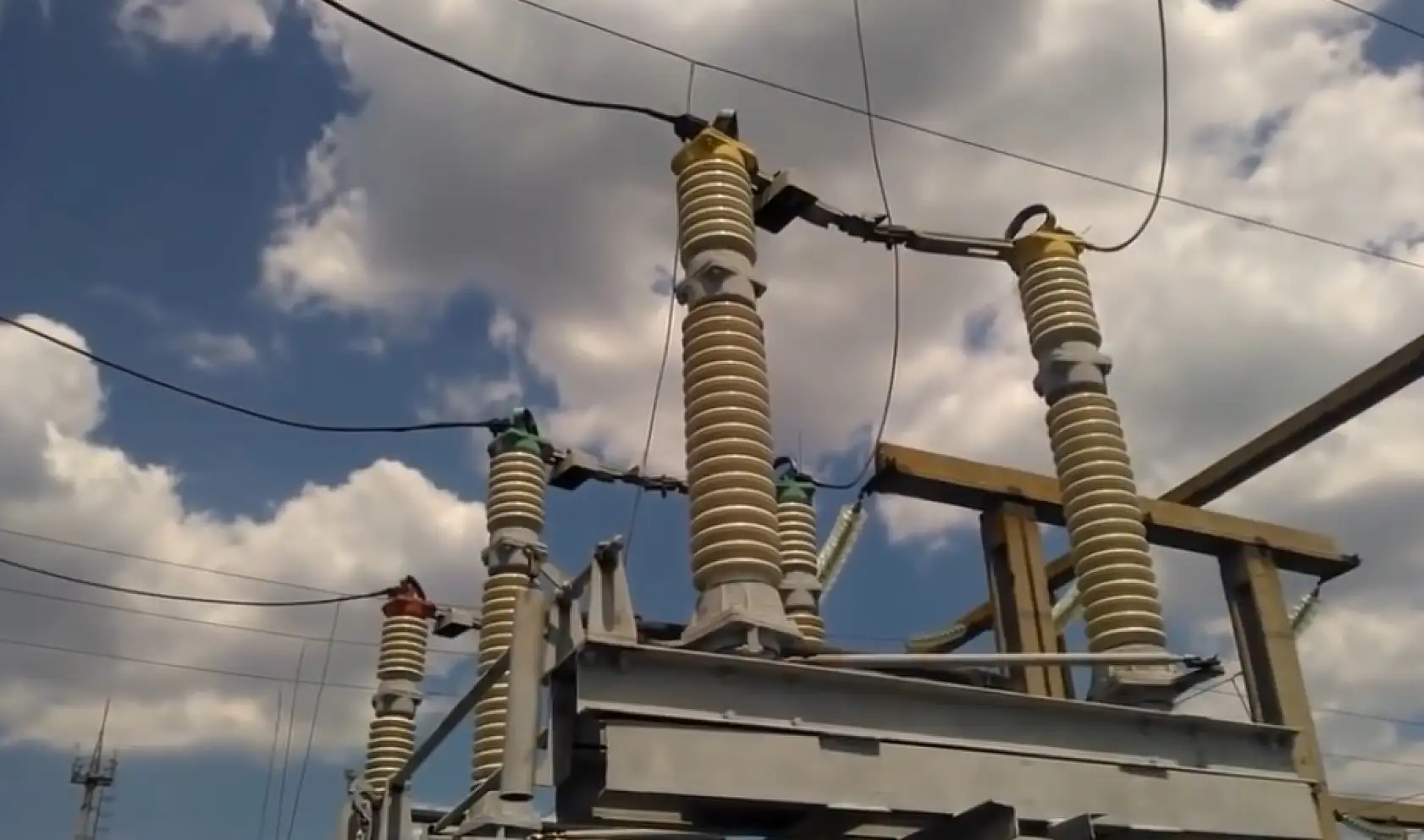 Konya'da merkez ilçelere uyarı geldi! Elektrik kesinti bu adreslerde saatlerce sürecek