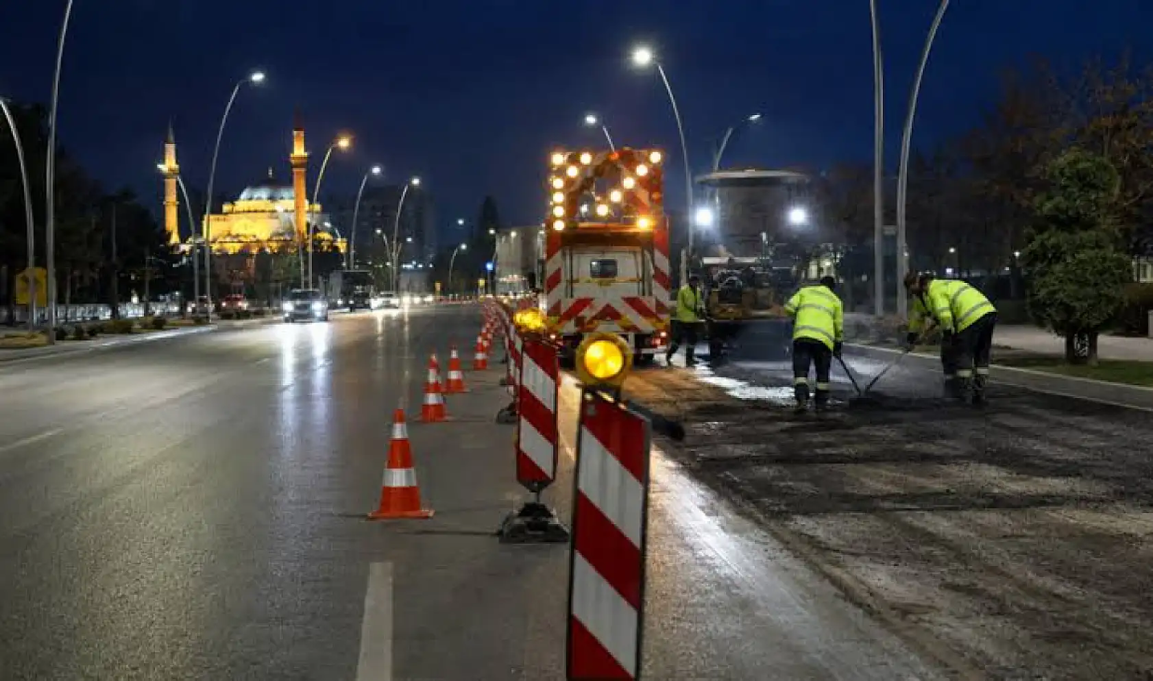 Konyalı sürücüler dikkat: O cadde 4 gün boyunca tek yönlü kapatılıyor!