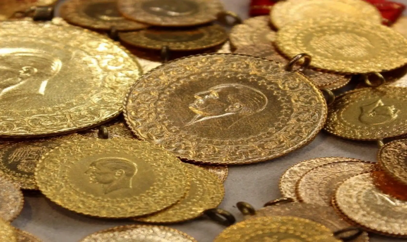 Asgari ücret cebe girmeden nasıl eridi? Gram altının yeni rekoru pes dedirtti!