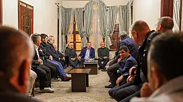 Başkan Kavuş, Meramlı muhtarlarla istişare toplantısında buluştu