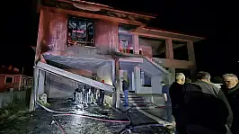 Konya'da inşaatın garajındaki traktör alev alev yandı!