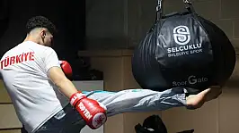 Konya'da kilo vermek için başladığı sporda, dünya şampiyonu oldu