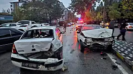 Konya'da yürekleri ağza getiren kaza! 1'i bebek 6 yaralı!