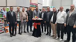 Üresinler İnşaat 20 yıllık tecrübesini yeni mağazasına taşıdı