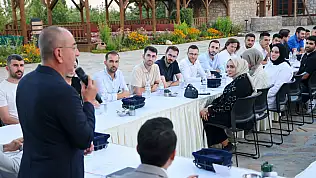 Başkan Kavuş gençlerle Müze Meram'da buluştu!