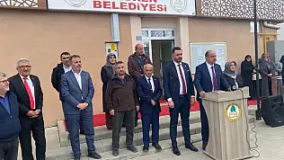 Cezaevinden çıktı soluğu belediyede aldı! Alkışlarla karşılandı!