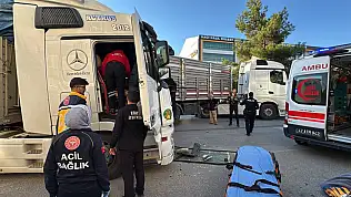 Konya'da 3 aracın karıştığı kaza trafiği kilitledi: 1 yaralı!