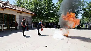 Selçuklu Belediyesi personeli için uygulamalı yangın eğitimi düzenlendi