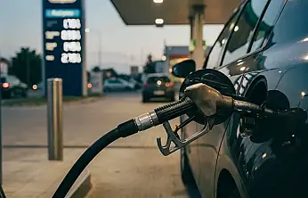 Akaryakıta gece yarısı çifte zam! Motorin ve benzin fiyatları artıyor