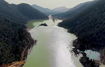 Antalya-Konya yolunda su seviyesi 3 metreye ulaştı!