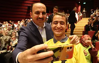 Başkan Altay, En Özel KOMEK'li öğrencileri ve ailelerinin heyecanına ortak oldu