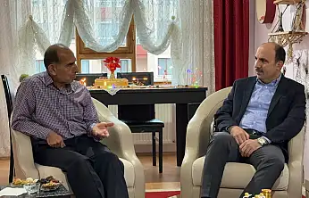 Başkan Altay umreden dönen aileleri ziyaret etti: Büyüklerimiz her zaman baş tacımız!