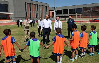 Başkan Altay ve Başkan Pekyatırmacı, geleceğin şampiyonlarıyla buluştu