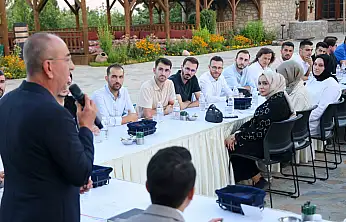 Başkan Kavuş gençlerle Müze Meram'da buluştu!