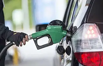 Benzinde gözler o tarihe çevrildi! 10 TL'yi aşan zam gelebilir