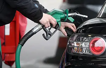 Benzinde ibre yine yukarı döndü! Gece yarısı her şey değişiyor...