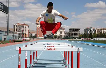 Down sendromlu milli atlet Uysal'dan yeni dünya rekoru hedefi!