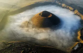Dünyanın nazar boncuğu Meke Gölü'nde sis büyüsü!