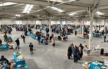 Herkes Konya'daki bu pazarda satış yapmak için sıraya giriyor!