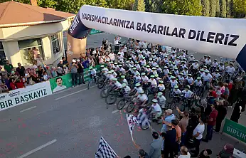 Karatay'da bisiklet kültürü güçleniyor: 500 çocuk pedal çevirdi!